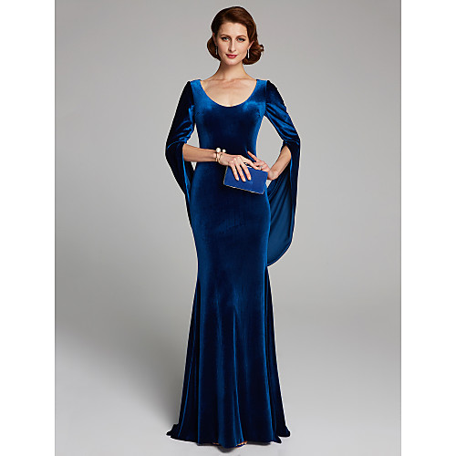 

Mermaid / Trumpet Mother of the Bride Dress Plus Size Vintage Sexy Scoop Neck Sweep / Brush Train Velvet Long Sleeve with Pleats 2021