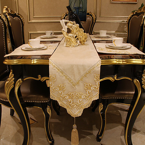 

Contemporary Nonwoven Square Table Runner Table Decorations