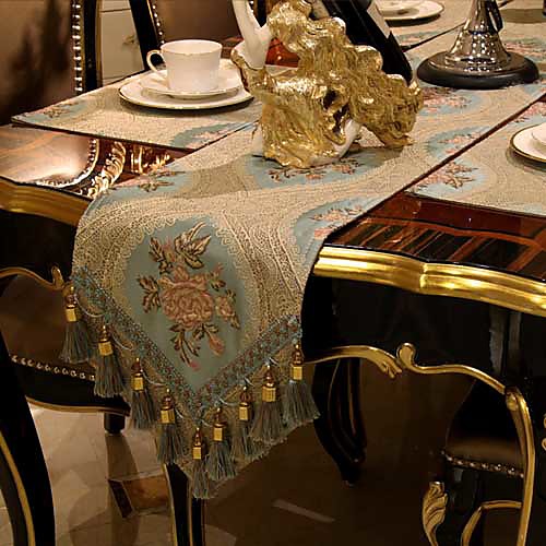 

Contemporary Nonwoven Square Table Runner Patterned Table Decorations