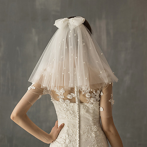 

Two-tier Stylish Wedding Veil Shoulder Veils with Faux Pearl Tulle / Classic