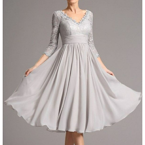 

A-Line Mother of the Bride Dress Plus Size V Neck Tea Length Chiffon 3/4 Length Sleeve with Appliques 2021