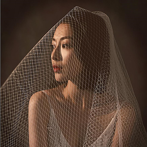 

Two-tier Stylish / Artistic Style Wedding Veil Fingertip Veils with Solid 33.46 in (85cm) Tulle / Straight Cut