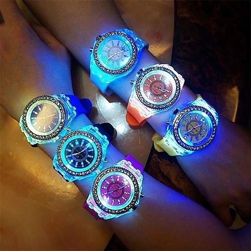 

Women's Quartz Watches Analog Quartz Fashion Luminous LED Light Casual Watch / Silicone