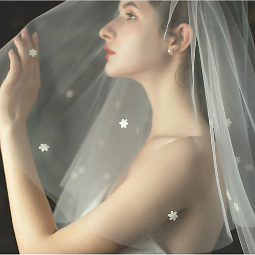 

Two-tier Flower Style / Sweet Wedding Veil Elbow Veils with Appliques / Solid 27.56 in (70cm) Tulle / Drop Veil