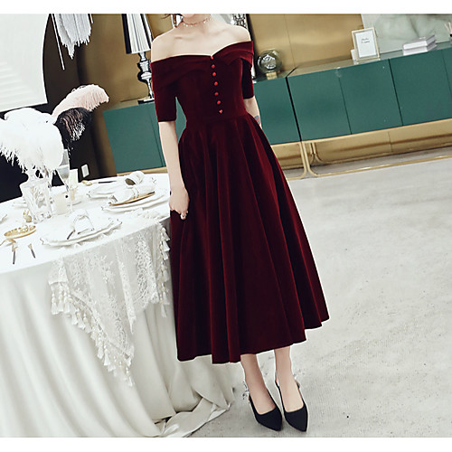 

A-Line Minimalist Wedding Guest Cocktail Party Dress Off Shoulder Short Sleeve Tea Length Velvet with Buttons 2021