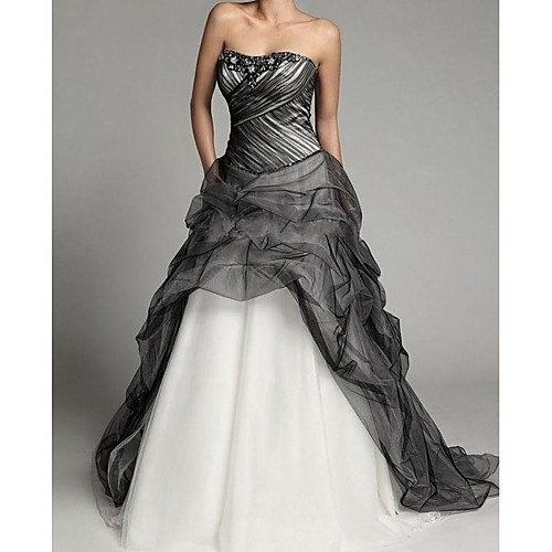 

Ball Gown Wedding Dresses Strapless Sweep / Brush Train Tulle Sleeveless Formal Black with Beading 2021