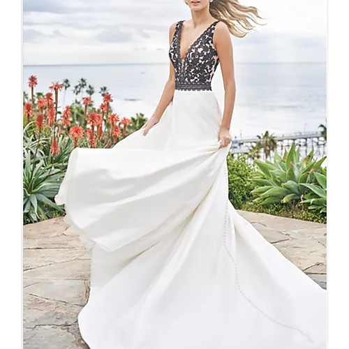 

A-Line Wedding Dresses V Neck Sweep / Brush Train Satin Sleeveless Beach Plus Size Black with Appliques 2021