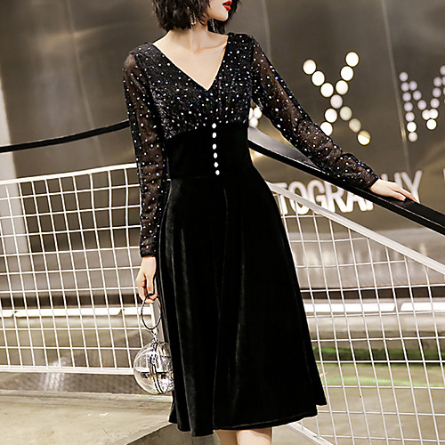 

A-Line Glittering Homecoming Cocktail Party Dress V Neck Long Sleeve Knee Length Velvet with Buttons 2021