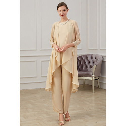

Pantsuit / Jumpsuit Mother of the Bride Dress Plus Size Jewel Neck Floor Length Polyester Long Sleeve with Ruching 2021