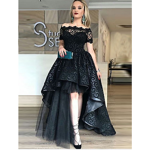 

Ball Gown Celebrity Style Black Prom Formal Evening Dress Off Shoulder Short Sleeve Asymmetrical Lace Tulle with Tier Lace Insert 2020