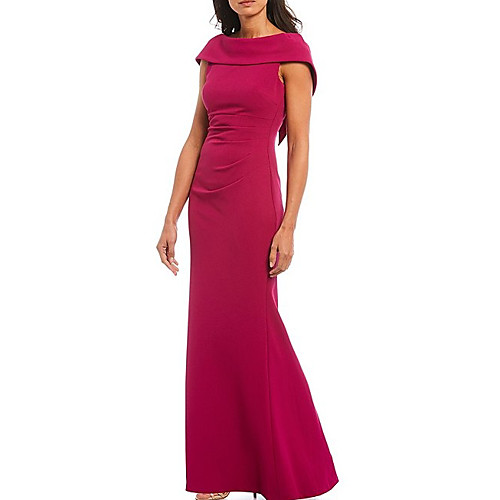 

Sheath / Column Mother of the Bride Dress Sexy Bateau Neck Floor Length Polyester Sleeveless with Ruching 2021