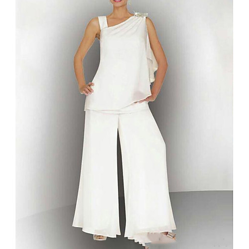 

Pantsuit / Jumpsuit Mother of the Bride Dress Sexy Bateau Neck Floor Length Chiffon Sleeveless with Crystals 2021