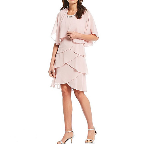 

A-Line Mother of the Bride Dress Elegant Jewel Neck Knee Length Chiffon Half Sleeve with Cascading Ruffles 2020