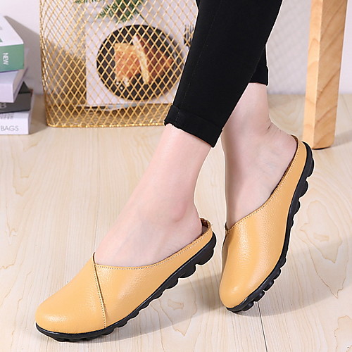 

Women's Clogs & Mules Spring & Summer Flat Heel Round Toe Daily PU White / Black / Yellow