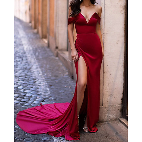 

Sheath / Column Sexy Red Engagement Formal Evening Dress Strapless Short Sleeve Court Train Satin with Split 2020