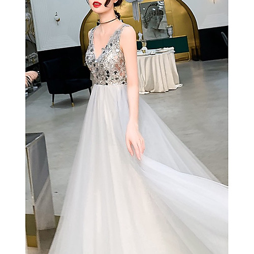 

A-Line Luxurious Grey Engagement Formal Evening Dress V Neck Sleeveless Sweep / Brush Train Tulle with Sequin 2020