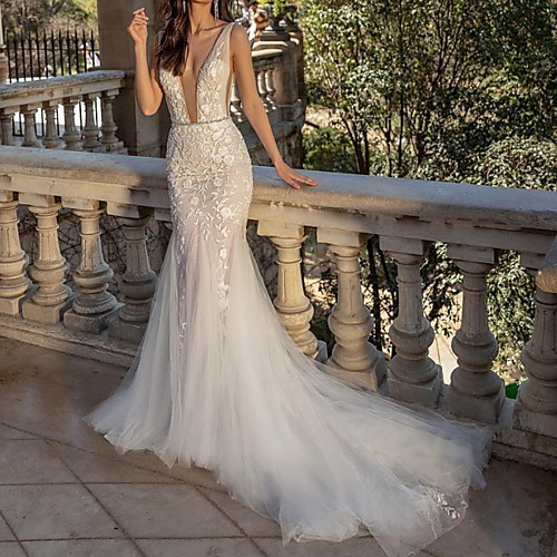 

A-Line Wedding Dresses Jewel Neck Court Train Detachable Lace Tulle Sleeveless Sexy See-Through with Ruffles 2020