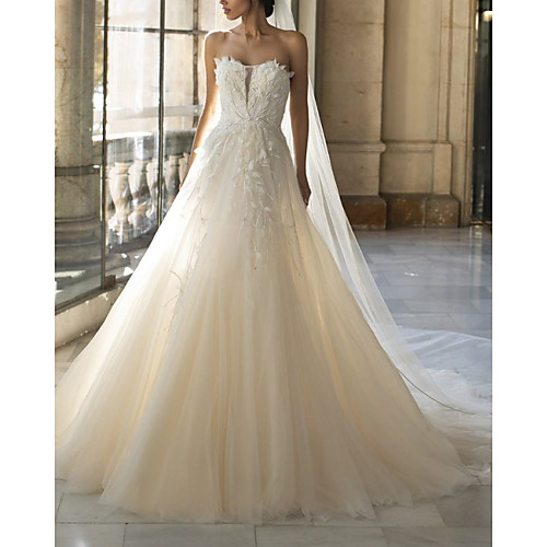 

Ball Gown Wedding Dresses Sweetheart Neckline Court Train Lace Tulle Sleeveless Formal with Appliques 2020