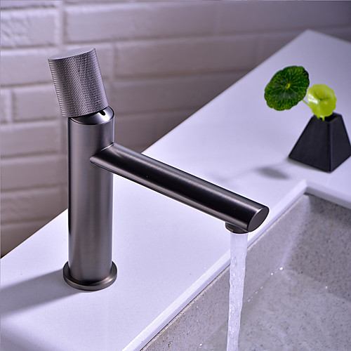 

Short Brass Basin Faucet Bathroom Counter Basin Brushed Hot and Cold Mixing Valve
