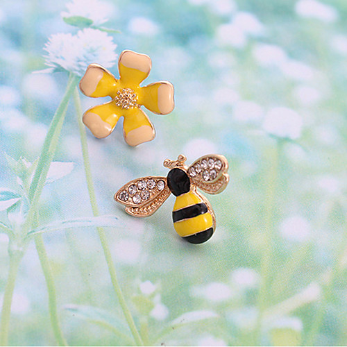 

Women's Mismatch Earrings 3D Bee Imitation Diamond Earrings Jewelry Yellow For Birthday Festival