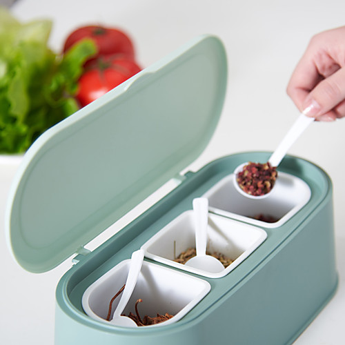 

Seasoning Storage Box Plastics Moisture-proof Spice Box with 3 Compartnments and 3 Spoons