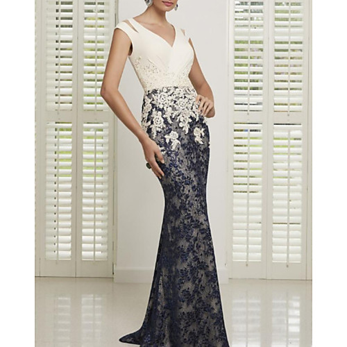 

Sheath / Column Mother of the Bride Dress Elegant V Neck Floor Length Lace Satin Sleeveless with Embroidery 2020