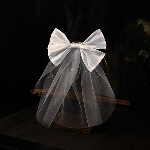 

One-tier Stylish / Sweet Style Wedding Veil Shoulder Veils with Faux Pearl / Satin Bow Tulle