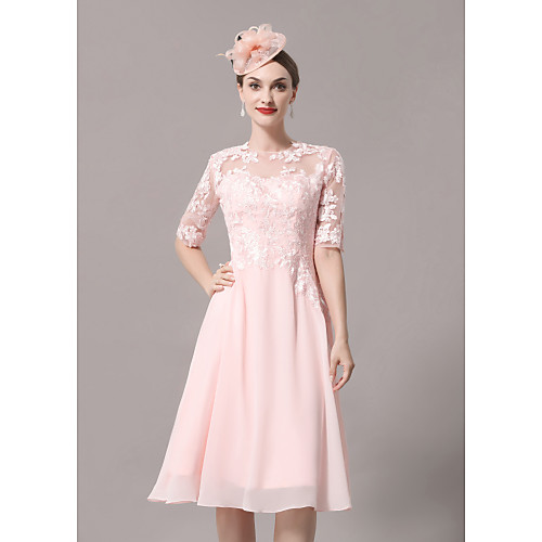 

A-Line Mother of the Bride Dress Elegant Illusion Neck Knee Length Lace Satin Half Sleeve with Pleats Appliques 2021