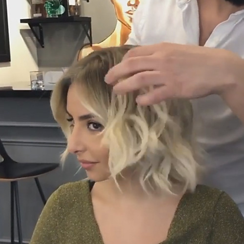 

Synthetic Wig Curly Bob Middle Part Wig Short Blonde Synthetic Hair 14 inch Women's Middle Part Bob Ombre Hair Exquisite Blonde