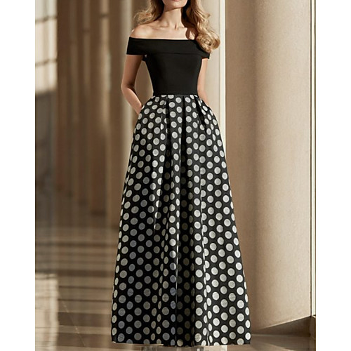 

A-Line Mother of the Bride Dress Elegant Off Shoulder Floor Length Satin Sleeveless with Pleats Pattern / Print 2021