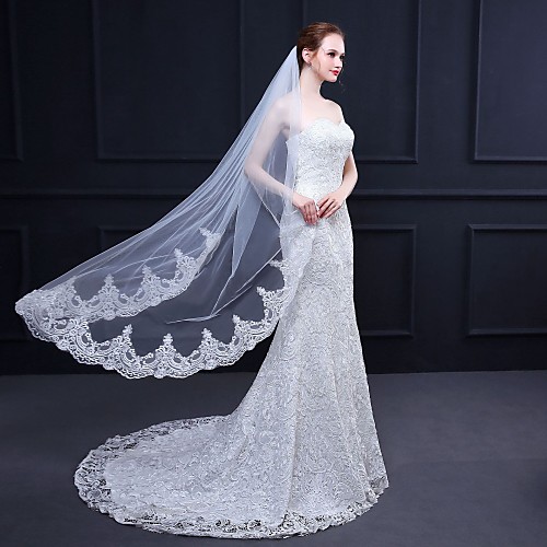 

One-tier Flower Style / Basic Wedding Veil Chapel Veils with Petal / Appliques 59.06 in (150cm) Tulle