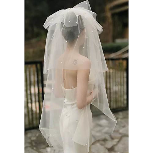 

One-tier Luxury Wedding Veil Fingertip Veils with Faux Pearl / Solid Tulle