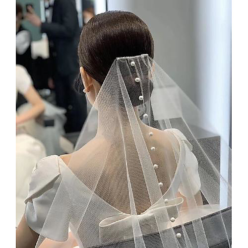 

One-tier Luxury Wedding Veil Cathedral Veils with Faux Pearl / Solid Tulle