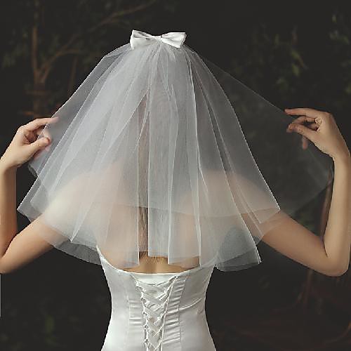

Three-tier Stylish / Cute Wedding Veil Shoulder Veils with Satin Bow Tulle