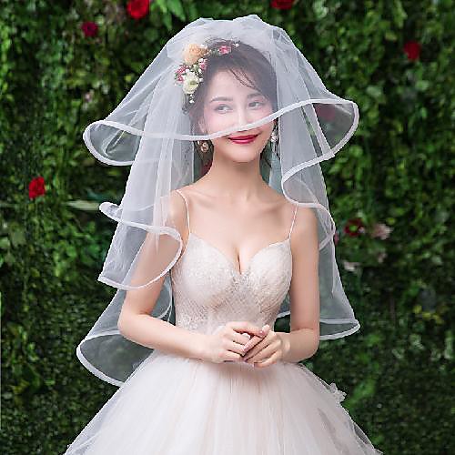 

One-tier Comtemporary / Basic Wedding Veil Fingertip Veils with Solid 59.06 in (150cm) Tulle