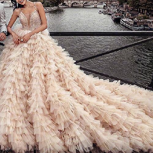 

Ball Gown Wedding Dresses Spaghetti Strap Chapel Train Tulle Sleeveless Formal Sexy with Pleats Cascading Ruffles 2021