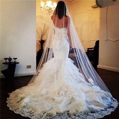 

One-tier Lace Wedding Veil Cathedral Veils with Trim POLY / 100% Polyester