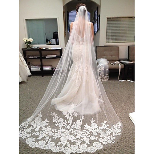 

One-tier Lace Wedding Veil Chapel Veils with Trim POLY / 100% Polyester