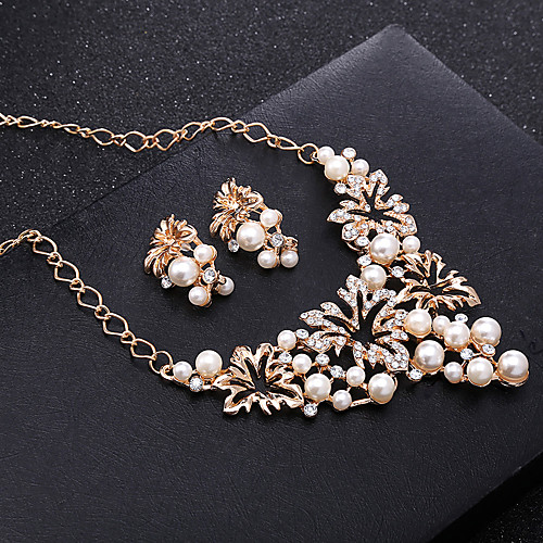 

Women's Jewelry Set Bridal Jewelry Sets Cut Out Flower Precious Fashion Imitation Pearl Earrings Jewelry Gold / Silver For Christmas Wedding Halloween Party Evening Gift 1 set