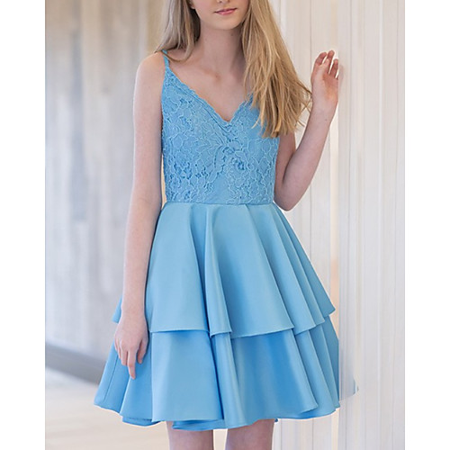 

A-Line Beautiful Back Minimalist Homecoming Cocktail Party Dress V Neck Sleeveless Short / Mini Lace with Tier 2021