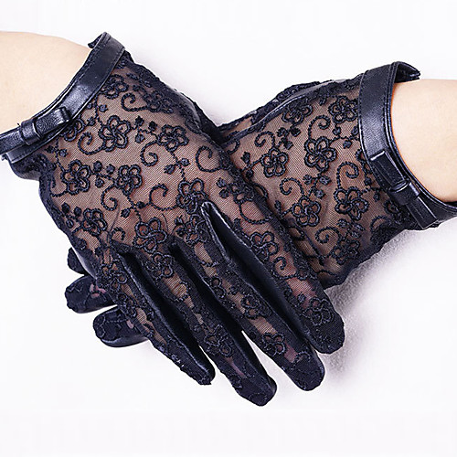 

Lace Wrist Length Glove Classic Style / Lace With Embroidery