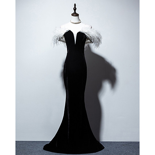 

Mermaid / Trumpet Celebrity Style Sexy Engagement Formal Evening Dress Off Shoulder Short Sleeve Sweep / Brush Train Velvet with Feather 2021