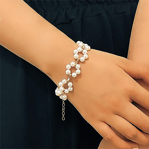 

Women's White Pearl Bead Bracelet Bracelet Classic Flower Stylish European Sweet Alloy Bracelet Jewelry White For Wedding Party Evening Date Birthday Festival
