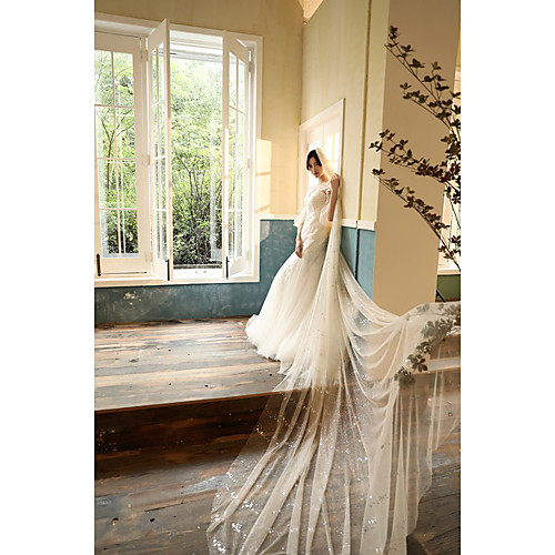 

One-tier Cute Wedding Veil Cathedral Veils with Sequin 47.24 in (120cm) Lace