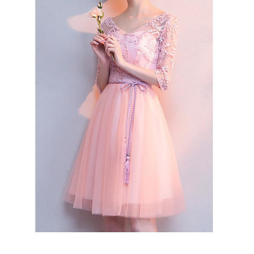 

A-Line V Neck Knee Length Lace / Tulle Bridesmaid Dress with Appliques