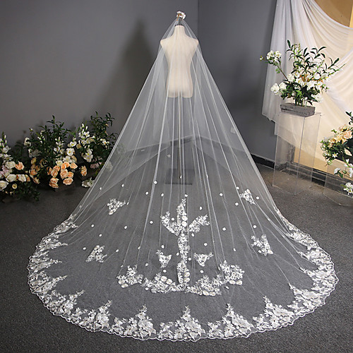 

One-tier Flower Style / Lace Wedding Veil Cathedral Veils with Scattered Bead Floral Motif Style / Solid 118.11 in (300cm) Tulle