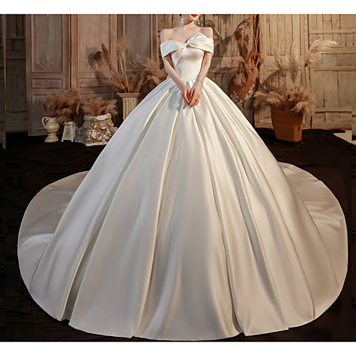 

Princess A-Line Wedding Dresses Off Shoulder Chapel Train Satin Short Sleeve Formal Vintage Luxurious with Bow(s) Pleats 2021