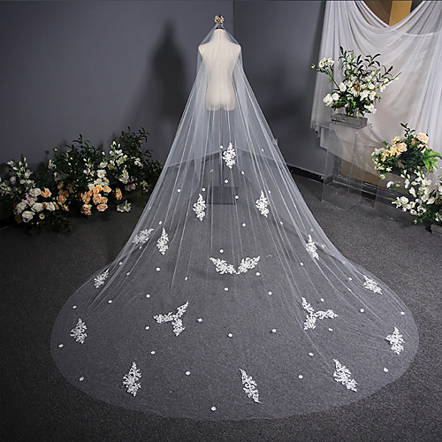 

One-tier Lace / Vintage Inspired Wedding Veil Chapel Veils with Scattered Bead Floral Motif Style / Solid 137.8 in (350cm) Lace / Tulle