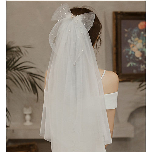 

Two-tier Cute Wedding Veil Shoulder Veils with Trim Tulle