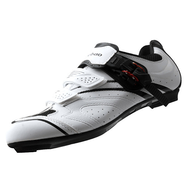 foto con scarpe da bicicletta corsa